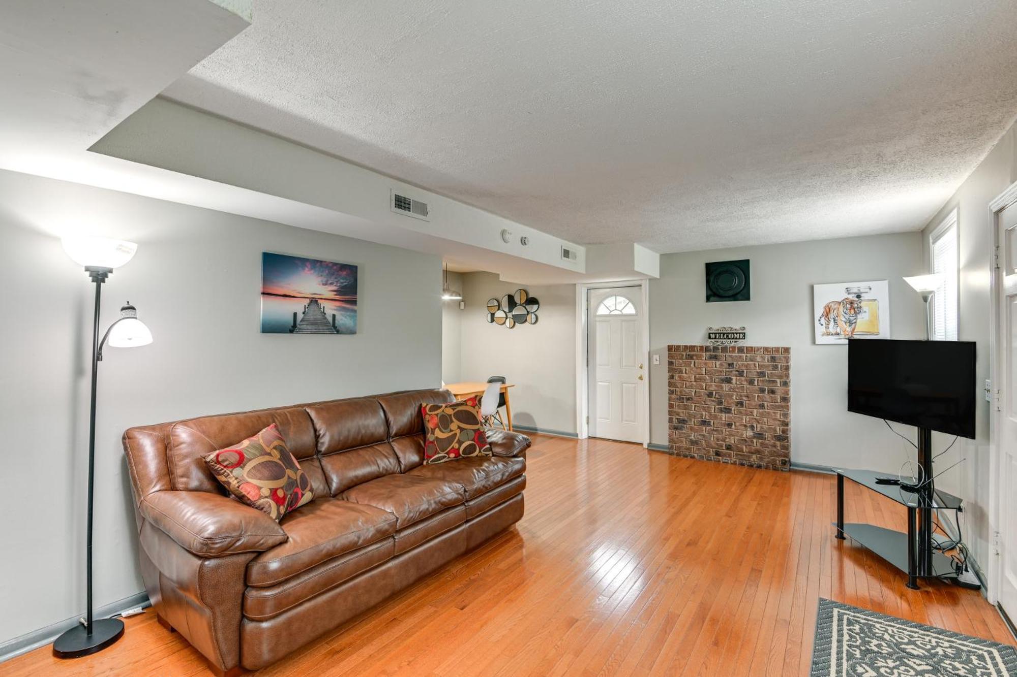 Cozy Getaway 11 Mi To Downtown!