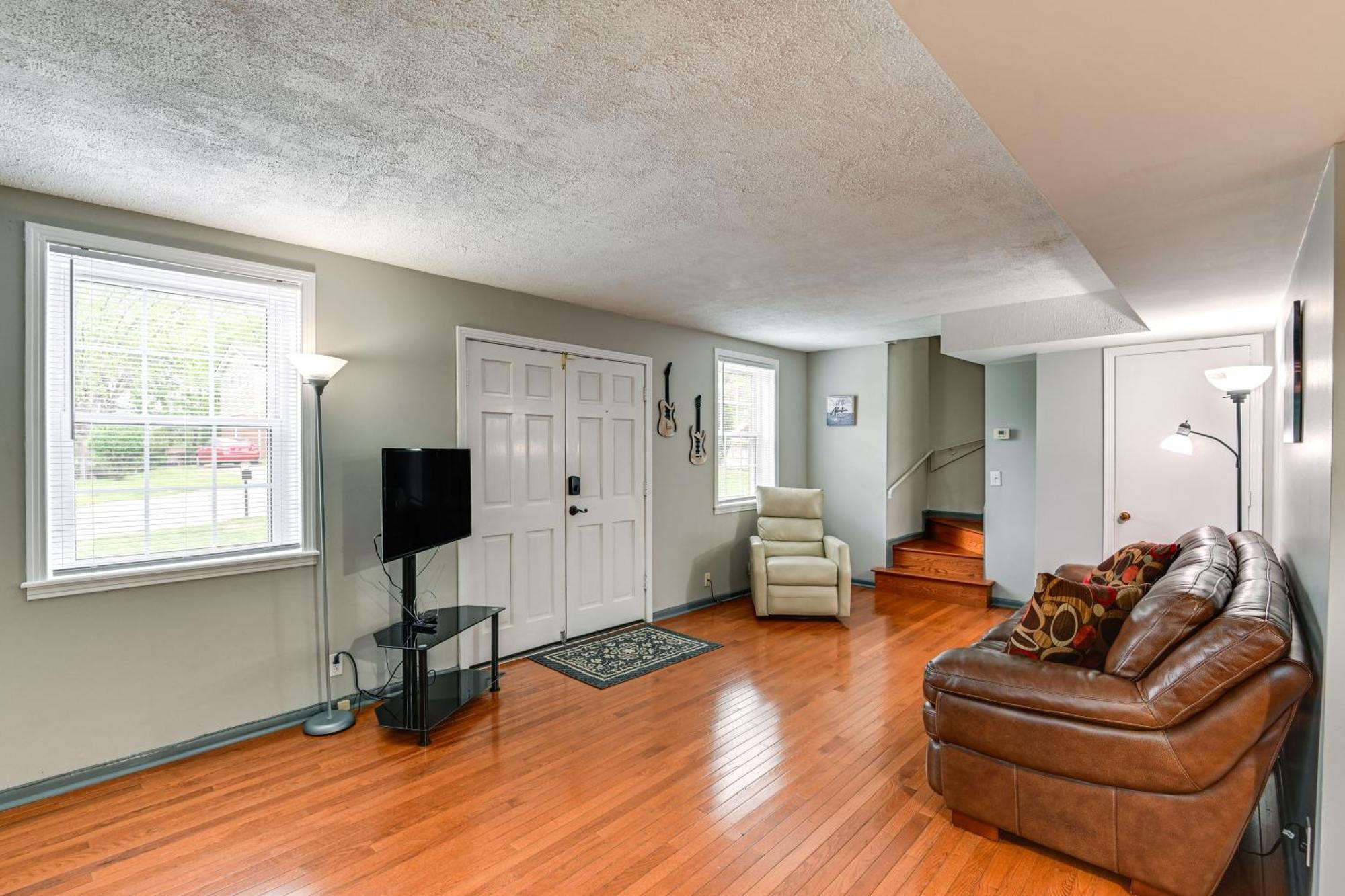 Holiday home Cozy Getaway 11 Mi To Downtown! *