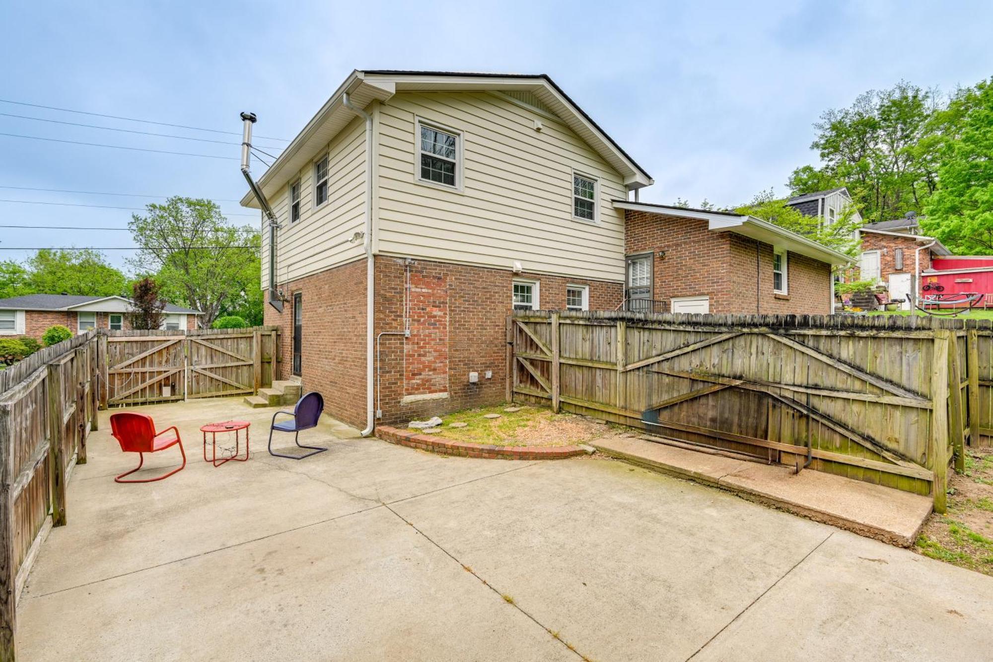 Holiday home Cozy Getaway 11 Mi To Downtown!